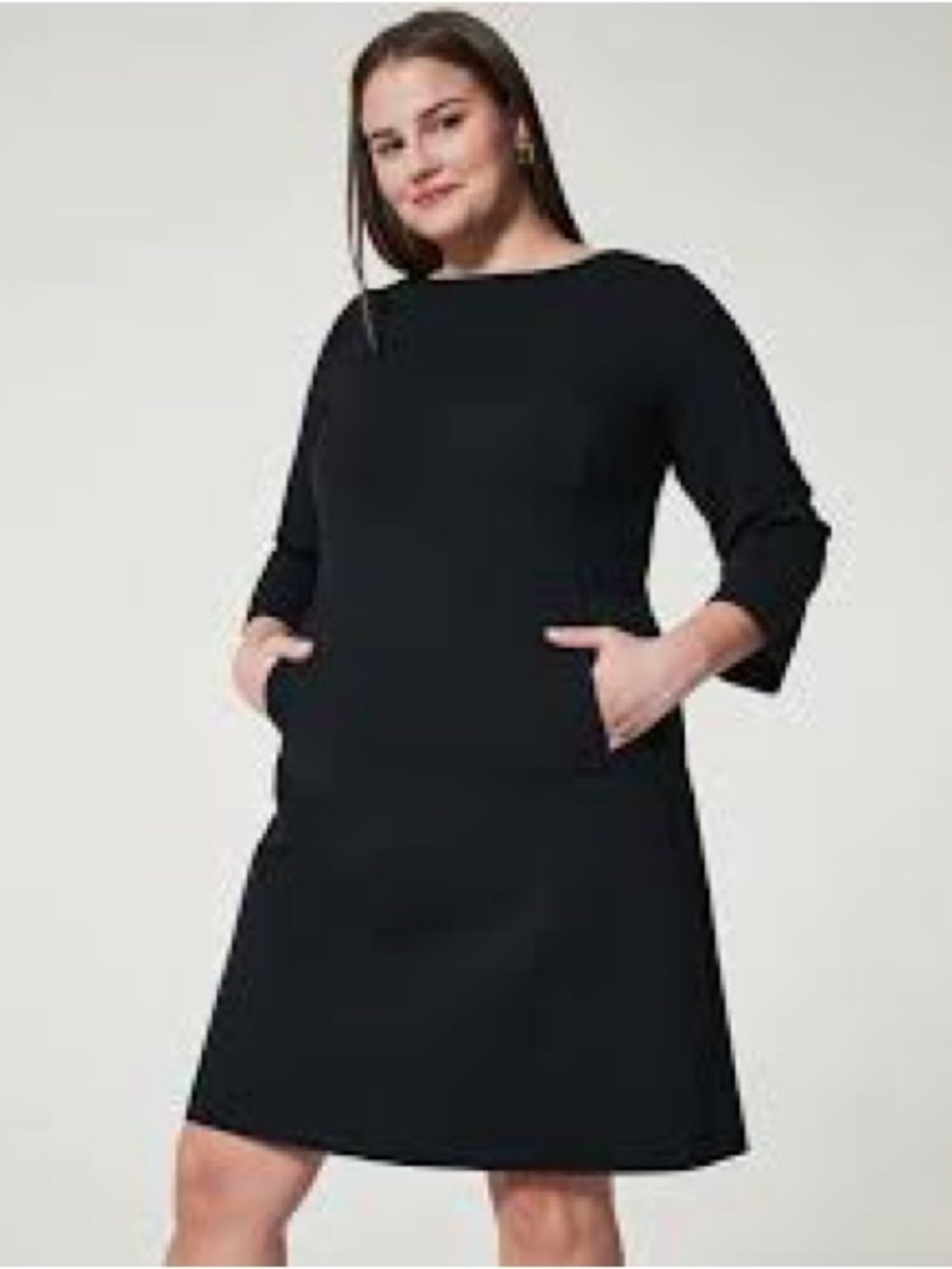 Black Spanx Perfect Shift Dress, designed with a boat neck, 3/4 sleeves Sz L
